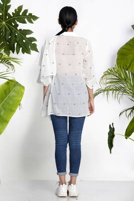 White Handwoven Kurta With Side Collar 3