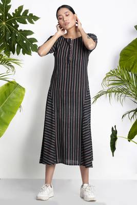 Black Handwoven Kurta With Stripes 1