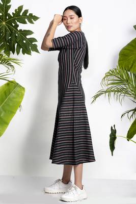 Black Handwoven Kurta With Stripes 2