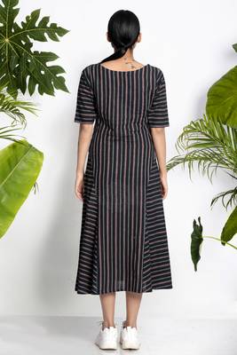 Black Handwoven Kurta With Stripes 3