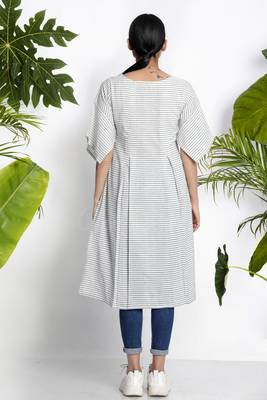 White Striped Handwoven Kurta With Asymmetric Sleeves 3