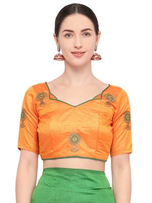 Green embroidered silk blend saree with blouse 4