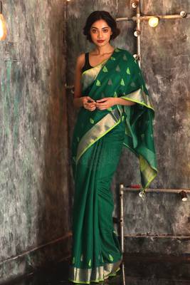 Green Hand Woven Matka Silk Handloom Saree With Blouse 1
