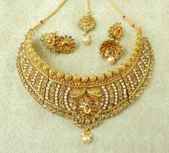 Kundan pearl necklace set