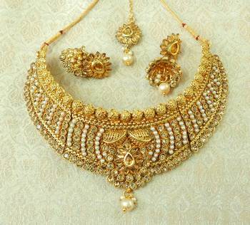 LALSO Golden LCT Kundan Pearl Gold Plated Wedding Bridal Choker Neckalce Earring Set With Maangtikka - LCN20_LCT 1