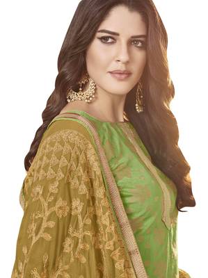 Green Banarasi Jacquard Salwar With Dupatta 2