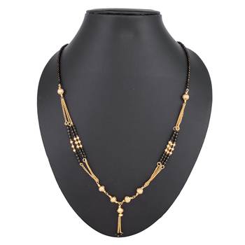Gold emerald  mangalsutra 1