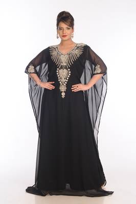 Pink Georgette Embroidered Zari Work Islamic Kaftans 1
