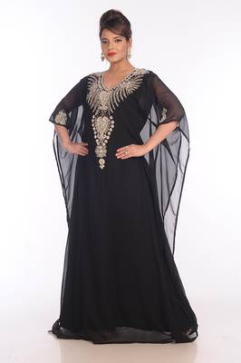 Pink Georgette Embroidered Zari Work Islamic Kaftans 5