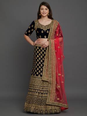 Navy-blue embroidered
 velvet semi stitched lehenga with dupatta 1