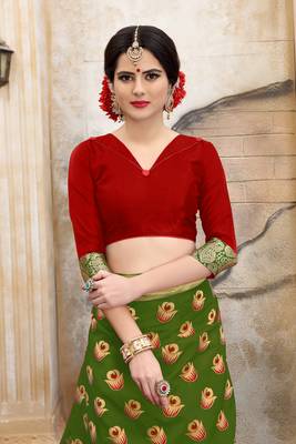 Mehendi woven silk blend saree with blouse 4