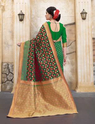 Red woven silk blend saree with blouse 2