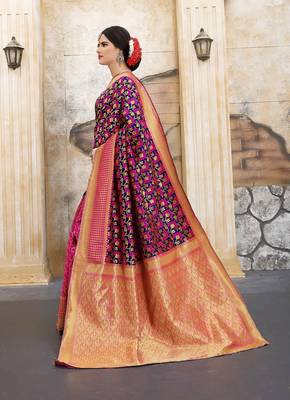 Navy blue woven silk blend saree with blouse 3