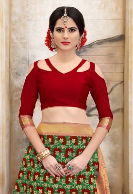 Mehendi woven silk blend saree with blouse 4
