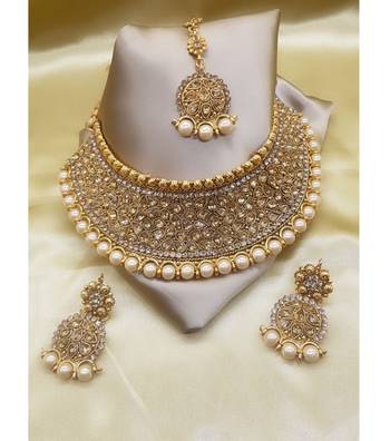 Gold Cubic Zirconia Jewellery 1
