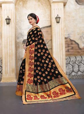 Black woven silk blend saree with blouse 6