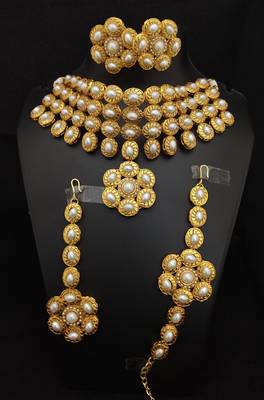 Multicolor necklaces 1