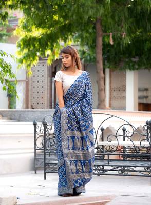 Navy blue art silk saree within silver blouse 5