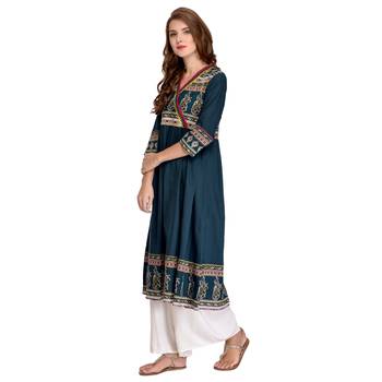 Green embroidered cotton kurti 3