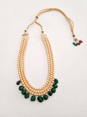 Green Tumble And Pearl Necklace 1