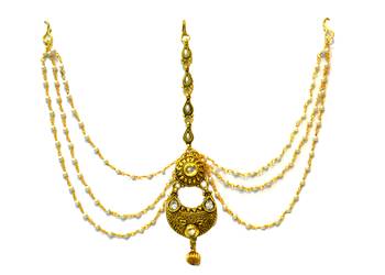 Gold Maang Tikka 1