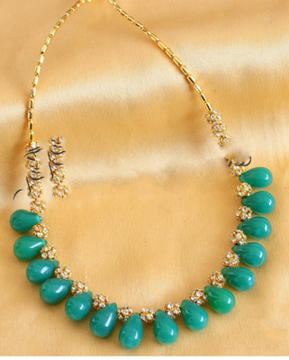 Green necklaces 1