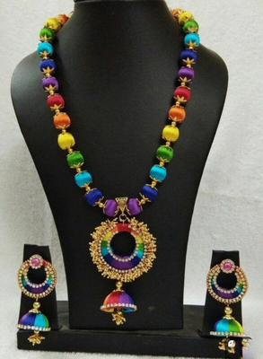 Multicolor necklaces 1
