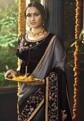 Grey Embroidered Silk Blend Saree With Blouse 2
