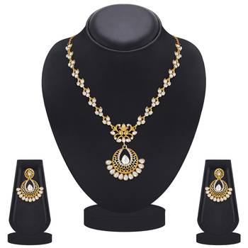 Gold diamond necklace-sets 1