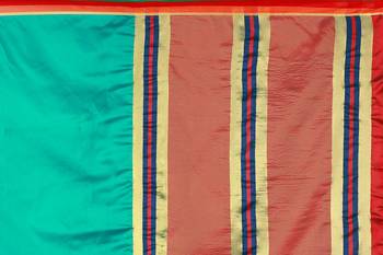 Green woven banarasi silk saree with blouse 4