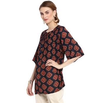 Navy-blue printed cotton tops 3