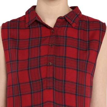 Red printed denim tops 4
