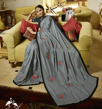 Grey Embroidered Silk Blend Saree With Blouse 2