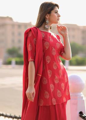 Red Printed Rayon Kurta With Palazzo 3
