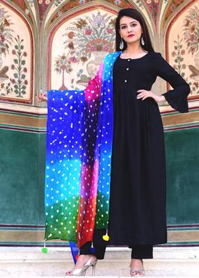 Black Plain Crepe Kurta With Trouser And Dupatta Set 1