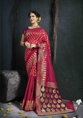 Red Woven Silk Blend Saree With Blouse 1