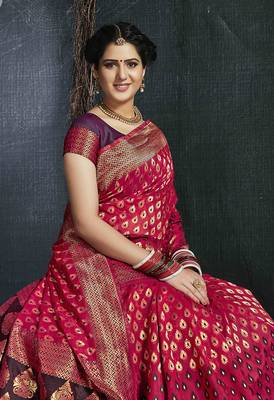 Red Woven Silk Blend Saree With Blouse 2
