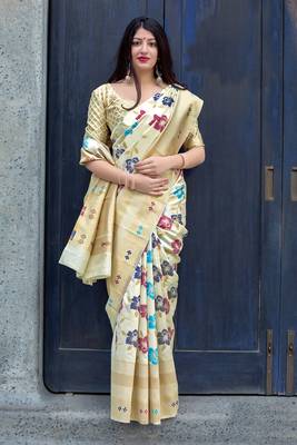 Off white woven banarasi silk blend saree with blouse 1