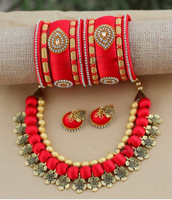 Red necklaces 1