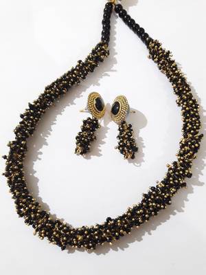Black necklaces 1