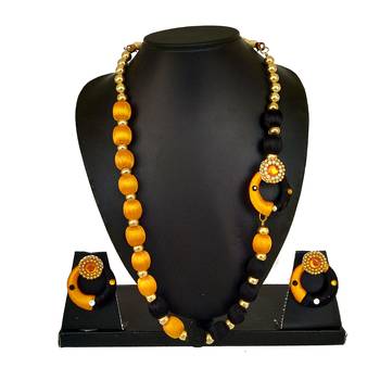 Yellow necklaces 1