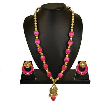 Pink necklaces 1