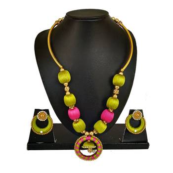 Green necklaces 1