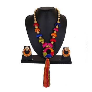 Multicolor necklaces 1