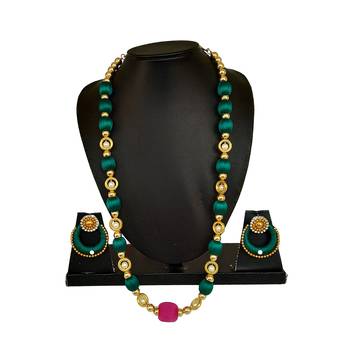 Green necklaces 1