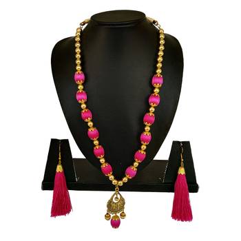 Pink necklaces 1