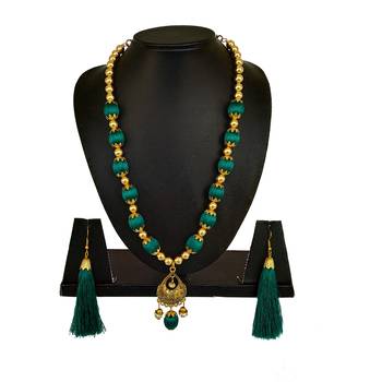 Green necklaces 1