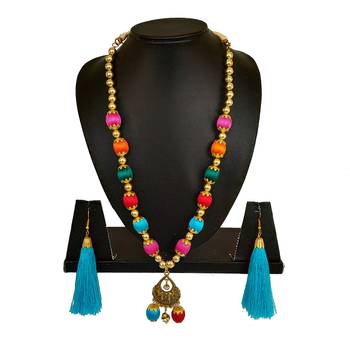 Multicolor necklaces 1
