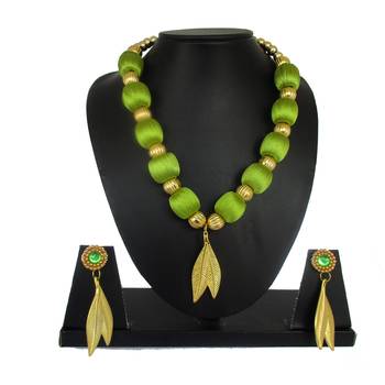 Green necklaces 1