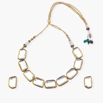 Big Kundan Statement Choker With Matching Studs 1